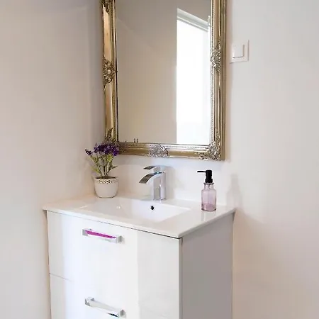 فندق مبيت وإفطار Emma's 4*